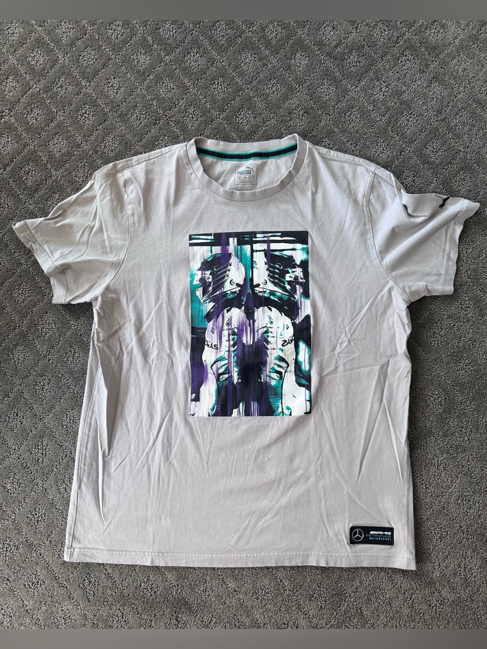 Men’s PUMA MERCEDES BENZ T-SHIRT SIZE L PETRONAS MOTORSPORT